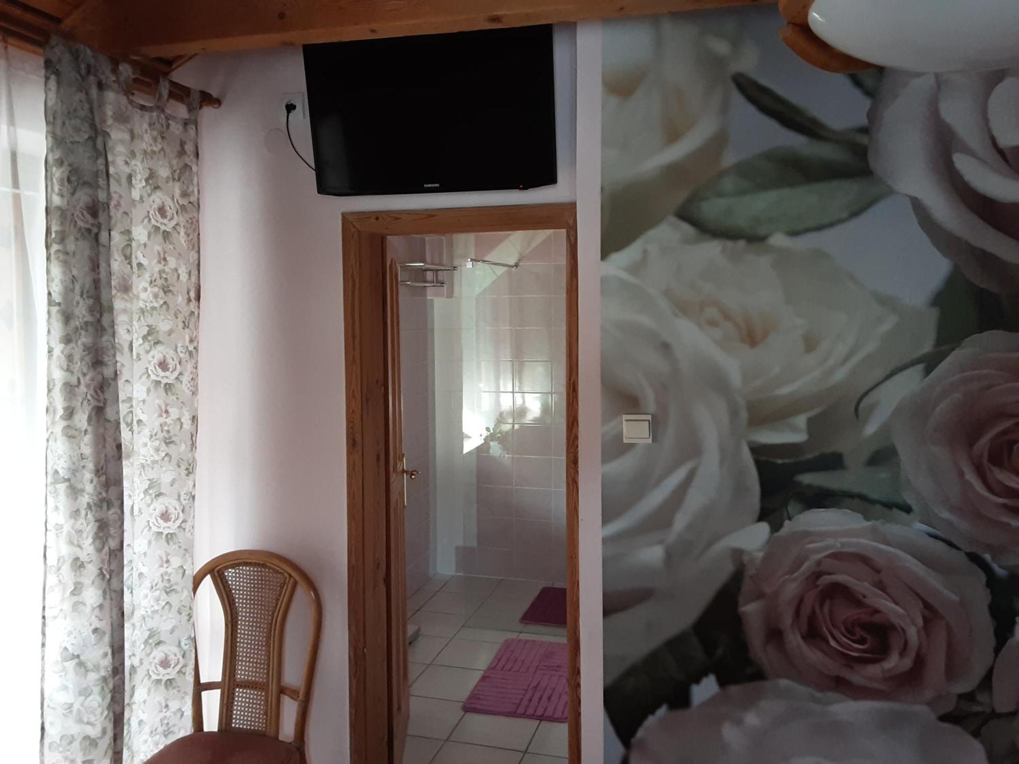 Homestay Contra