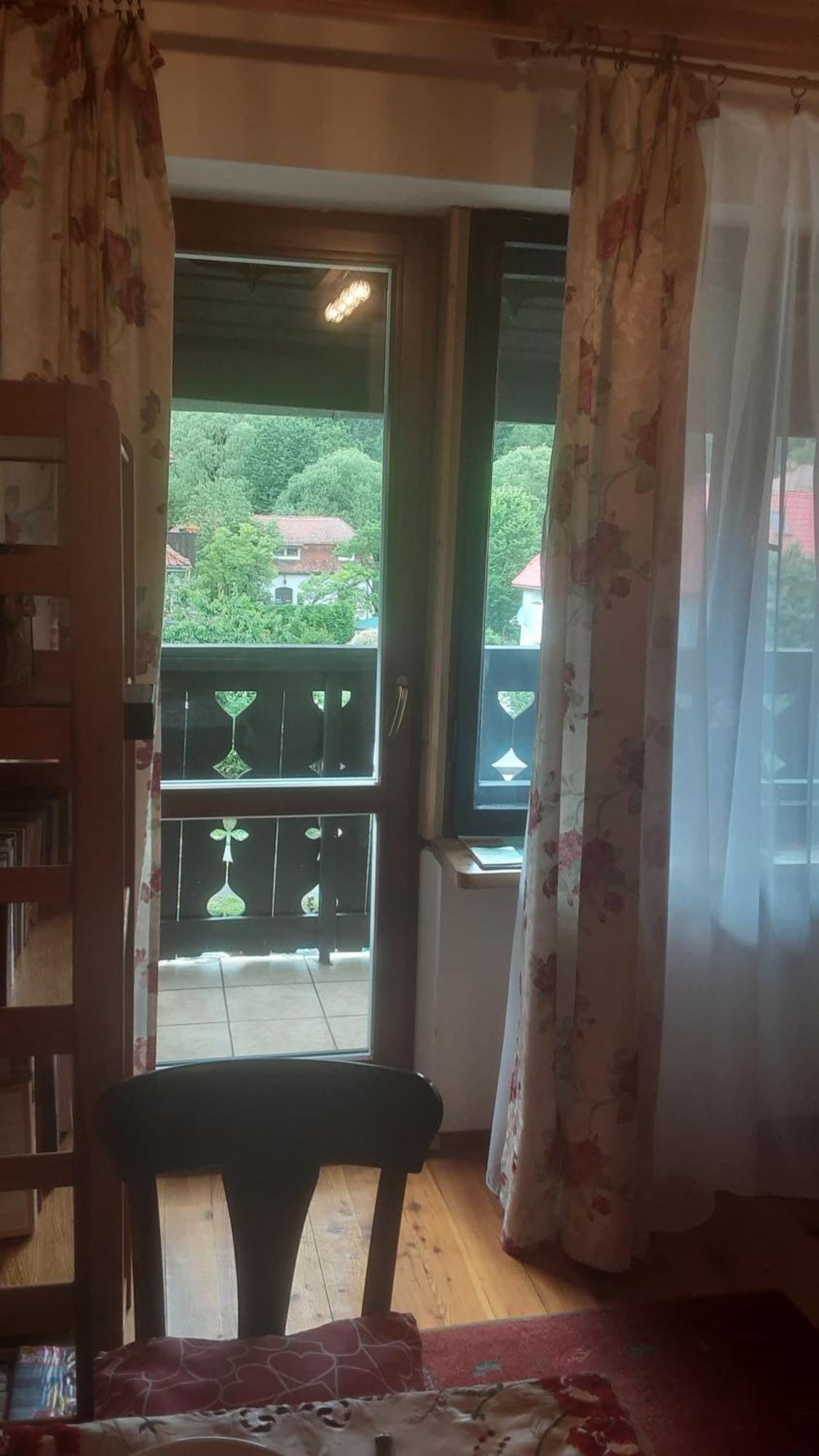 Homestay Contra *